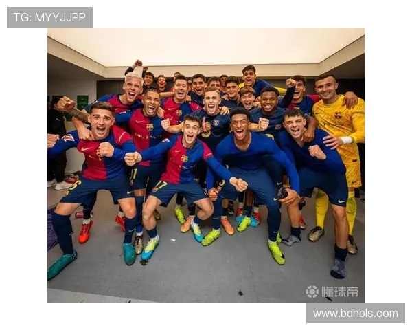 拉菲尼亚社媒庆祝重返巴西队：能为国出战永远是我的荣幸